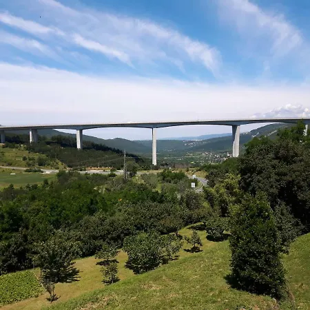 Beautiful Črni Kal
